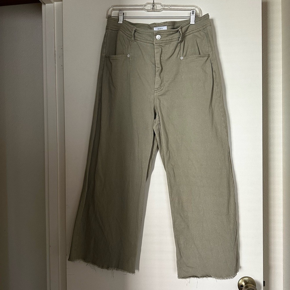 Forever 21 Light Green Cropped Pants